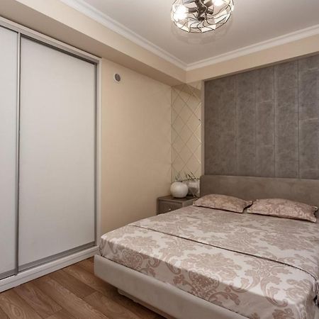 Utra Center Beste Apartment City View Kisinyov Kültér fotó